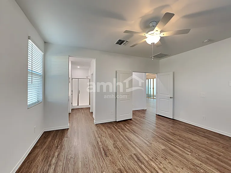 815 S 150th Dr — Photo 10