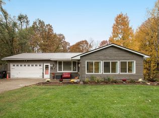 2635 Van Dam Dr NE, Belmont, MI 49306