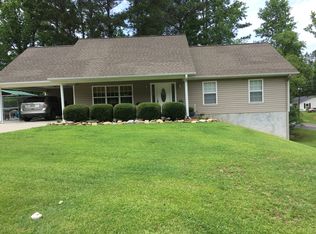 1895 Mayfair Ln, Alexander City, AL 35010