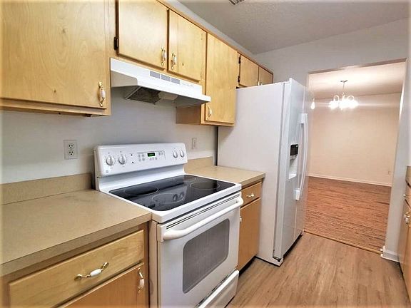 3rd image of 9073 2nd Ave
