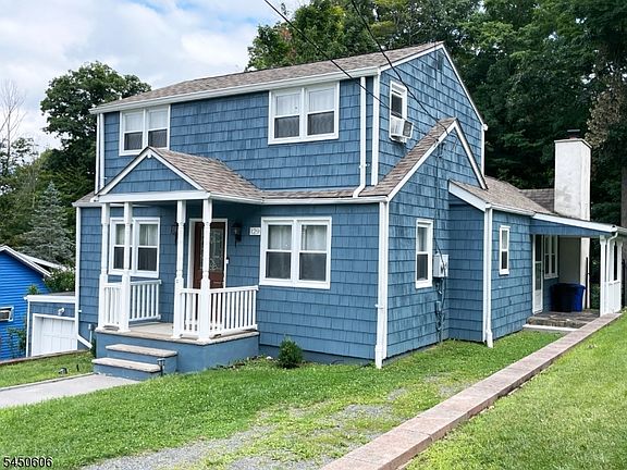 2nd image of 129 Bell Ave