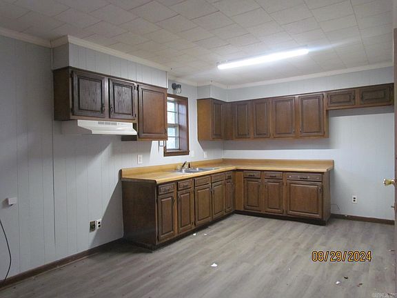 4th image of 516 W Saint Louis St