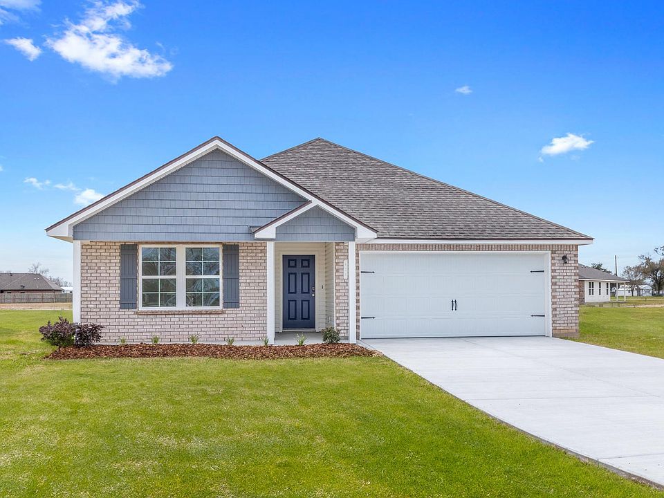 2nd image of 385 Garren Ln