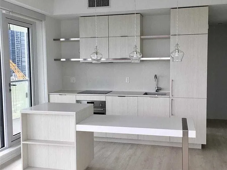 197 Yonge St #2505 — Photo 2
