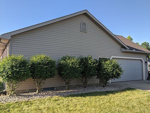3rd image of 3606 Malibu Dr