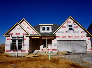 1443 Clearmill Dr, Lenoir City, TN 37772
