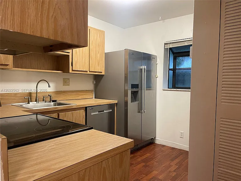 303 Gardens Dr #206 — Photo 4