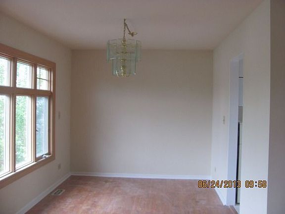5th image of 2215 Greenbay Dr