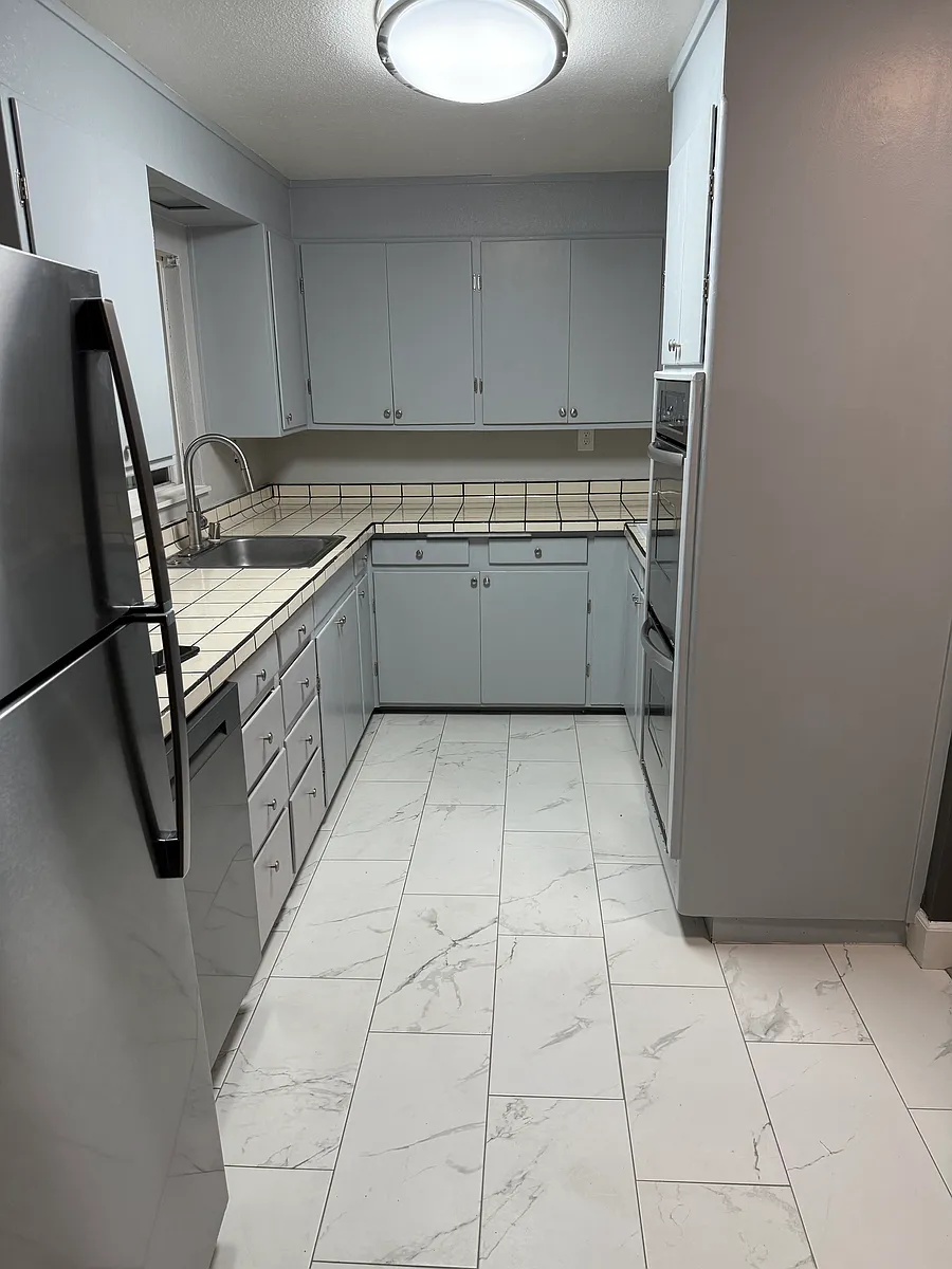 Building Photo - 1507 Jacobsen St #1/2