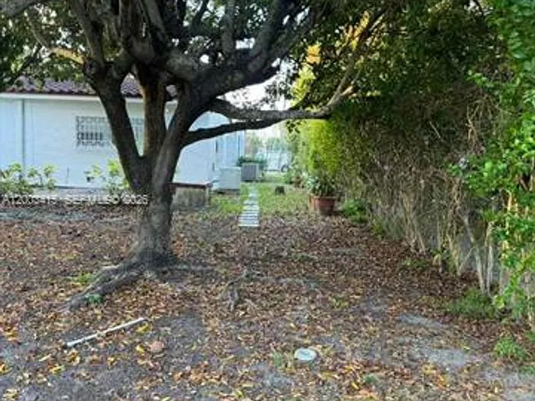 3600 SW 26th St — Photo 25