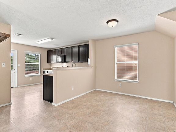 4th image of 25002 Remington Oaks