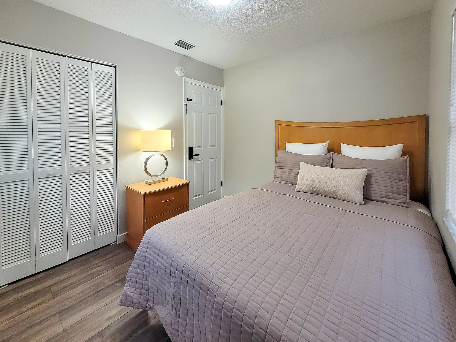 4 bed, 2.0 bath, 1348 sqft, $680 — Photo 2