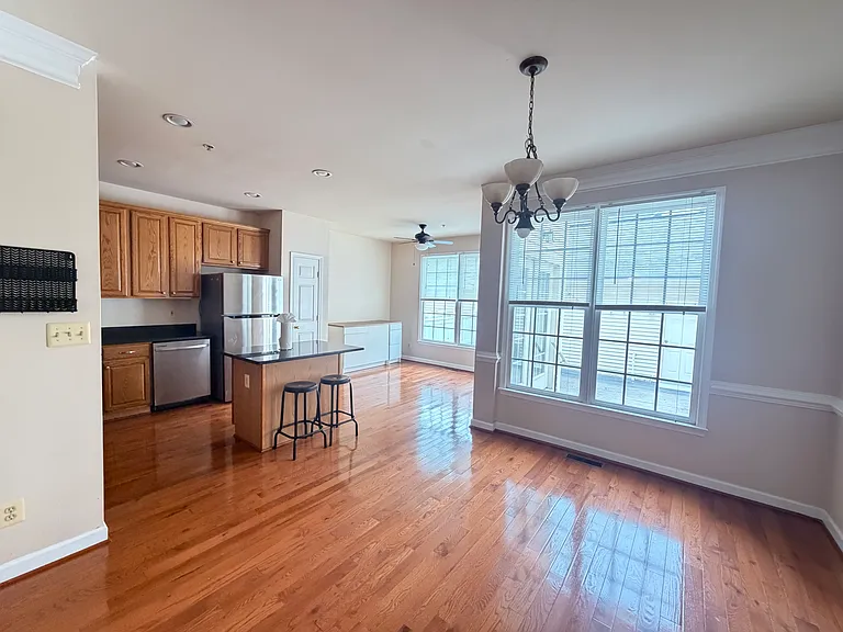 225 Deer Meadow Ln — Photo 4