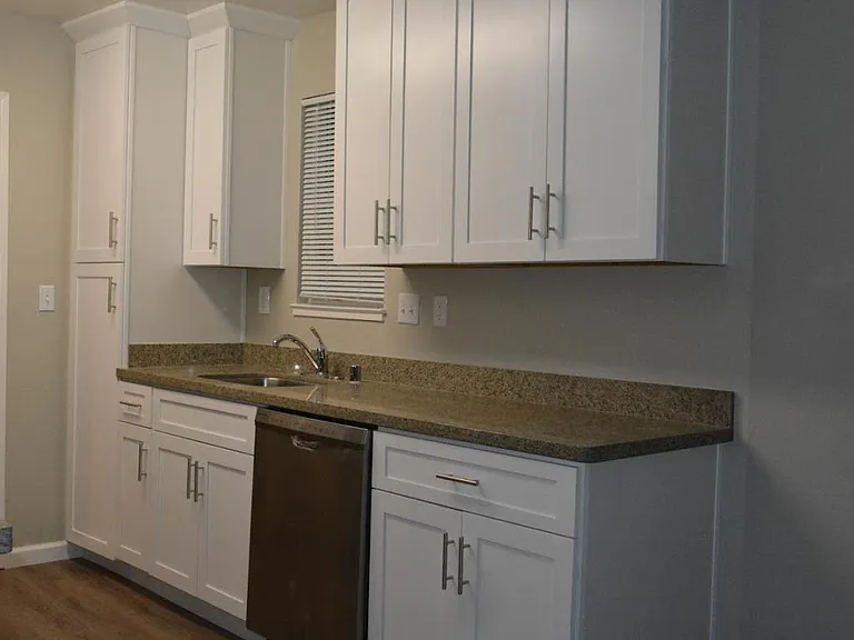 1079 Mohr Ln #D13 — Photo 1
