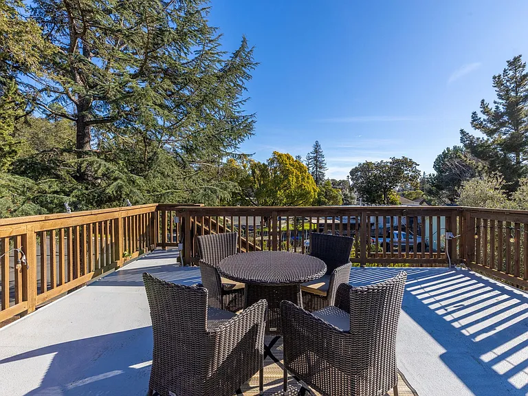 1081 Evans Ave #1 — Photo 4
