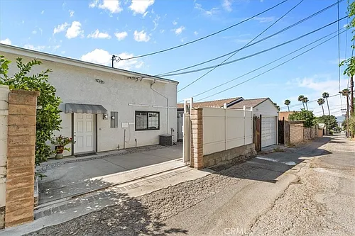 1031 E Tujunga Ave #A Photo 1 1031 E Tujunga Ave #A Photo 1