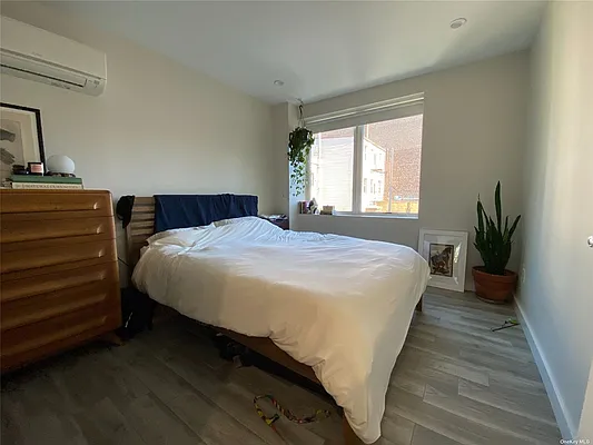 Rented by Compass | media 84