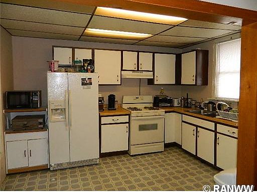 3rd image of 15985 W 4th Street