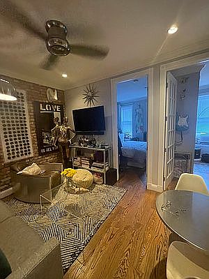 3rd image of 21 Prince St #8