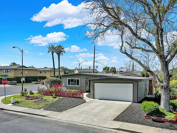 4th image of 1601 Flamingo Drive