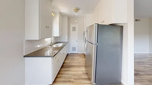 1223 Garden St Photo 1
