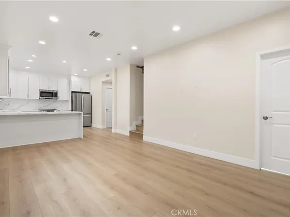 19953 Lassen St, Chatsworth, CA