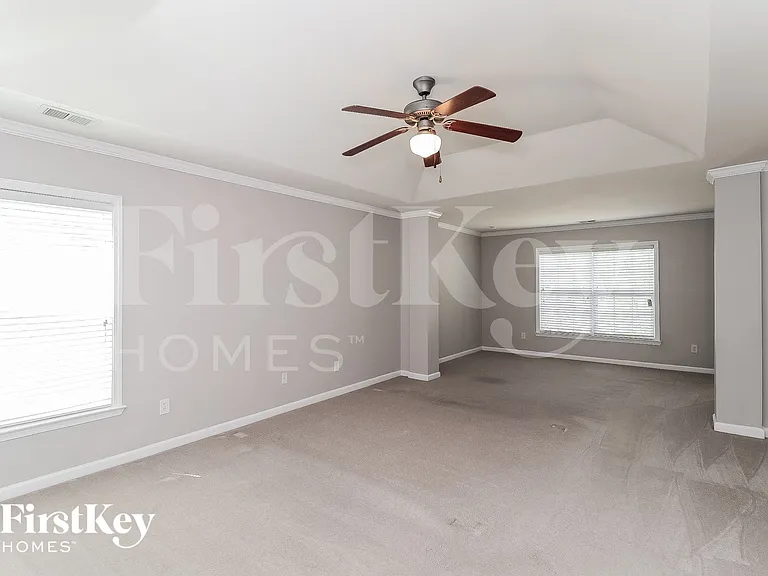 943 Mill Creek Ave — Photo 7