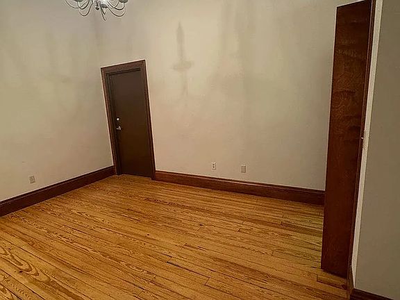 4th image of 206 S Washington Sq Suite C