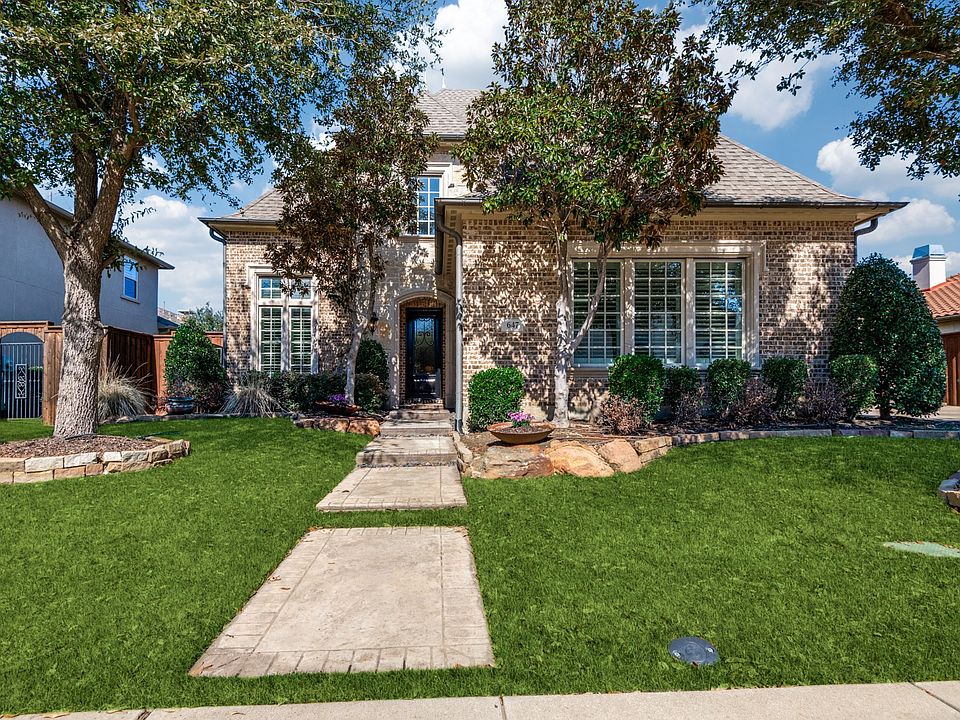 1st image of 647 Fountainview Dr