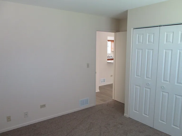 828 Pine Grove Ave — Photo 8