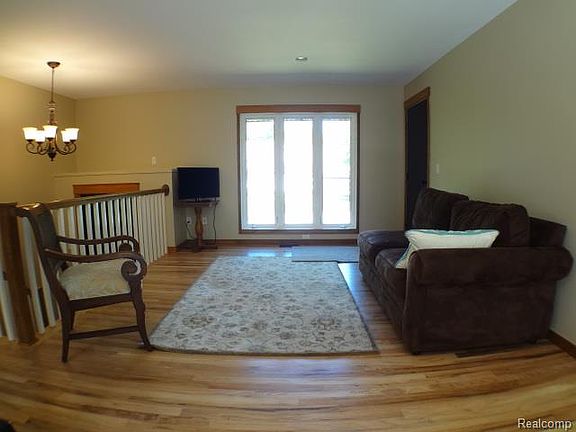 4th image of 4365 Bunker Ave