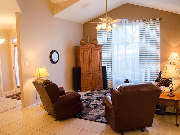 5th image of 16047 Charlya Dr