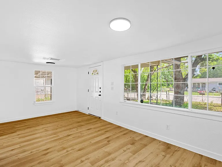 5807 Mayo Dr — Photo 6