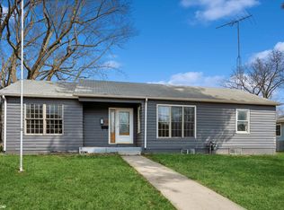 415 College Hill Ave, Oskaloosa, IA 52577