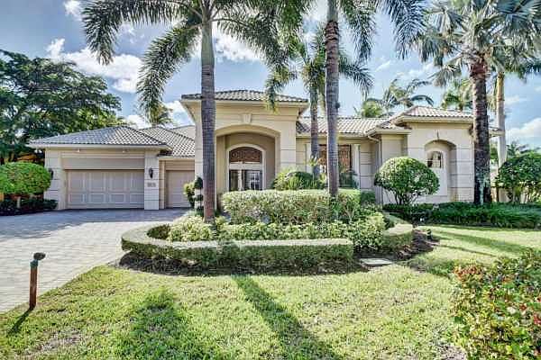Home For Sale In Polo Club