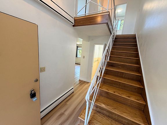 2nd image of 7640 SE Yamhill St APT 7