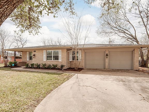 4th image of 2118 Wayside Dr