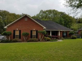 19296 Newsome Ln, Fairhope, AL 36532