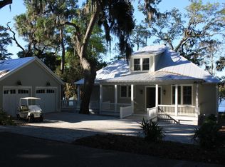 136 Gautier Pl, Beaufort, SC 29902