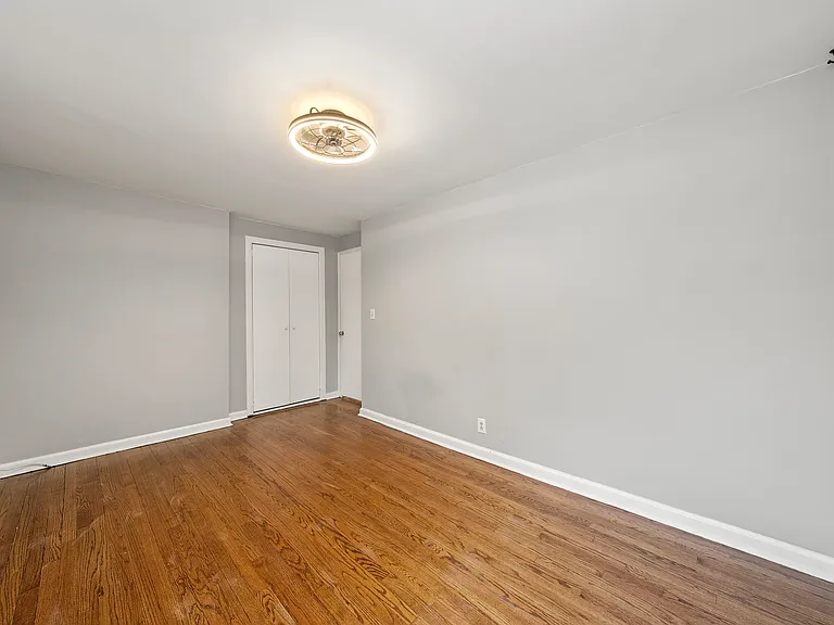 44 Knickerbocker Rd — Photo 18