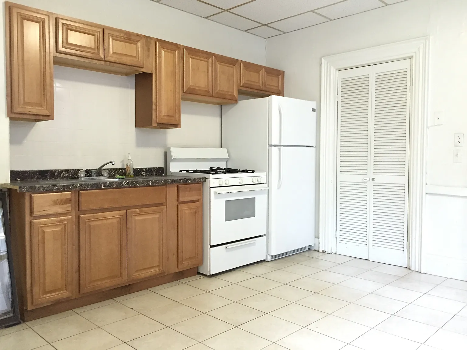 2 bed, 999 sqft, $2,500 — Photo 2