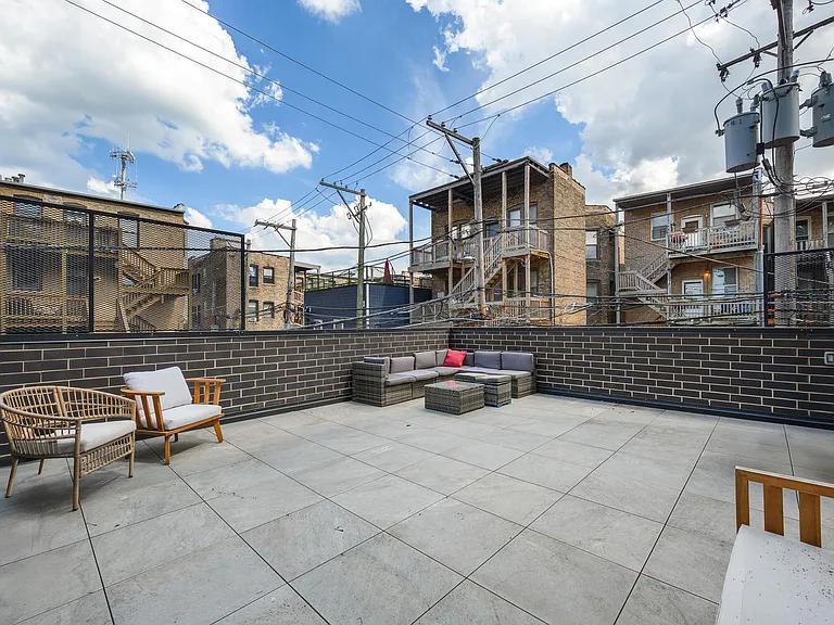 3615 N Wilton Ave #2 — Photo 15