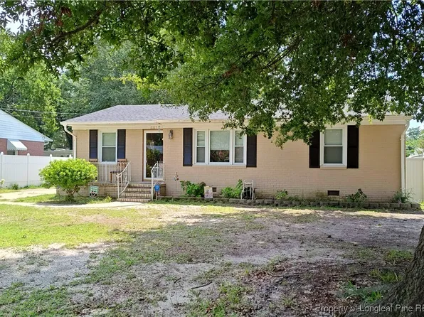 5117 Palmetto Ln, Fayetteville, NC 28304