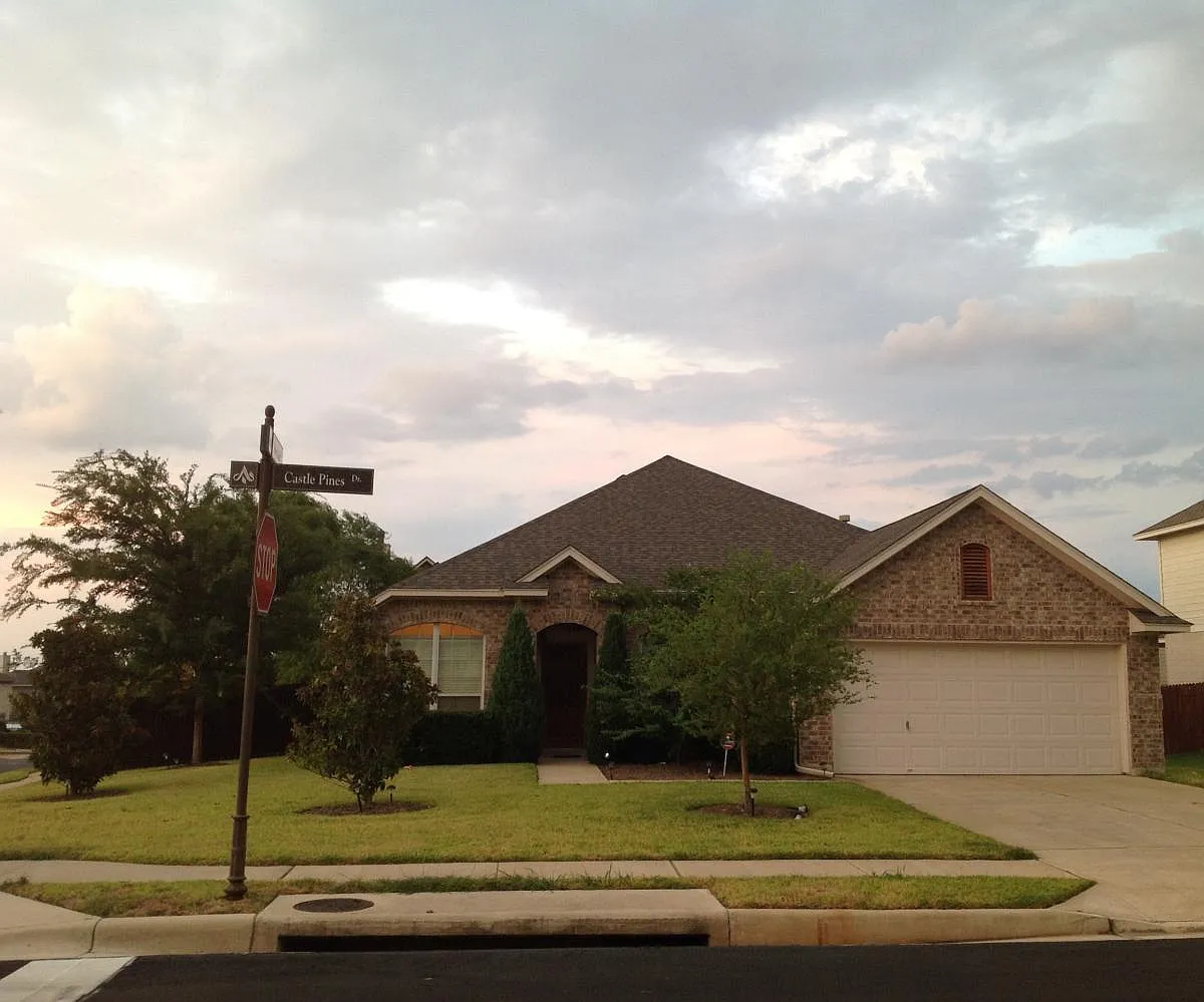 Front Yard - 9725 Castle Pines Dr