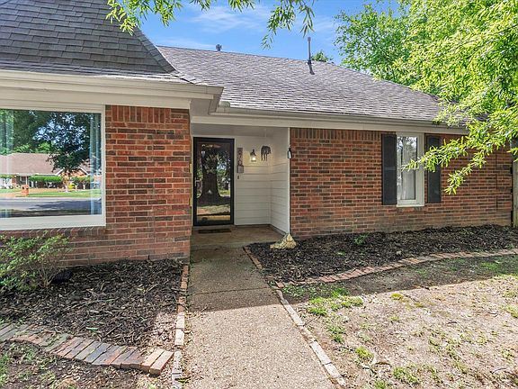 4th image of 870 Cully Rd