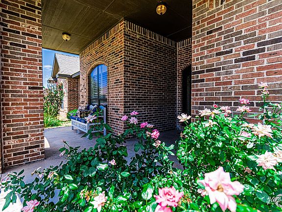 4th image of 2101 Blackwood Dr