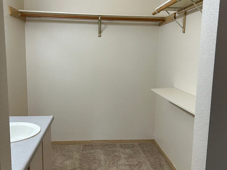 Gable Park Apartments — Photo 11