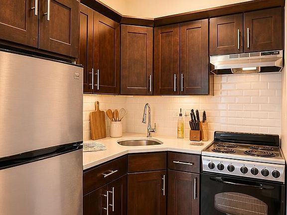 3rd image of 333 Hancock St #3F
