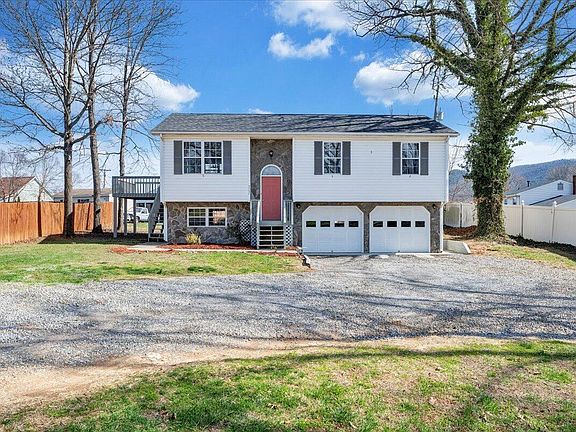 2nd image of 5957 Plantation Rd