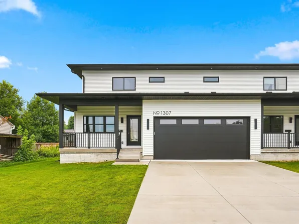 1307 W 19th St, Cedar Falls, IA 50613